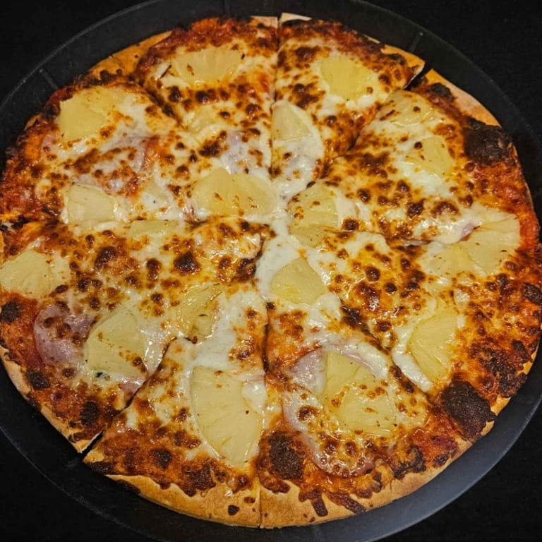 Delicious Hawaiian Pizza